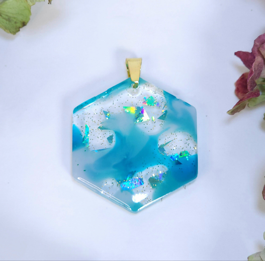 Snow Day Necklace ❄️